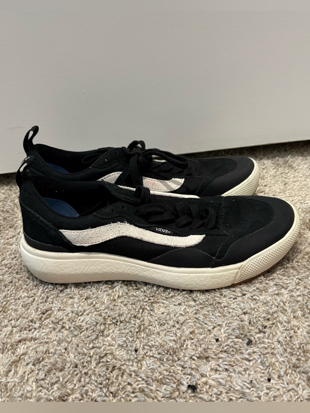 Vans Black UltraRange Sneakers with White Side Wave
